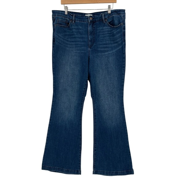 Sofia Vergara Melisa Flare Jeans Women's Plus Size 20 Blue Dark Wash Denim - Picture 1 of 16